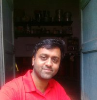 Uvah - Acompañantes masculino in Mysore