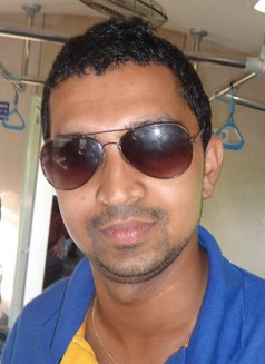 Uvin - Acompañantes masculino in Colombo Photo 2 of 2