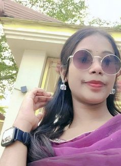 Uzma Naaz - escort in Mumbai Photo 2 of 3