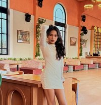 V I O N A - escort in Bali Photo 9 of 12