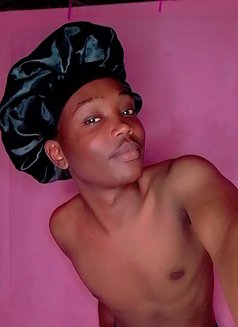 Uriah - Male escort in Nairobi Photo 4 of 5