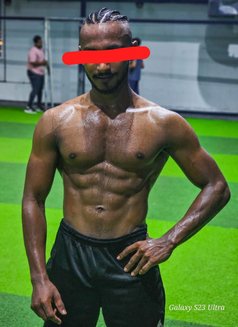 V Shawn - Masajista in Dubai Photo 1 of 1