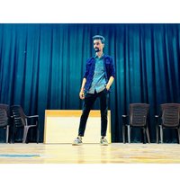 V007 - Male escort in Ahmedabad