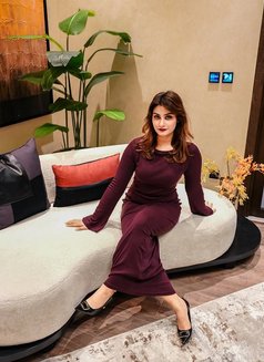 Vaani - escort in Abu Dhabi Photo 2 of 4