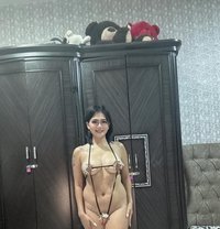 VACUM ICe your dick - escort in Dubai