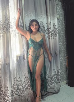 VACUM ICe your dick - escort in Dubai Photo 29 of 30