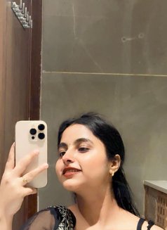 Vadodara Escort Service Provider - puta in Vadodara Photo 1 of 8