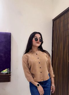 Vadodara Escort Service Provider - puta in Vadodara Photo 2 of 8