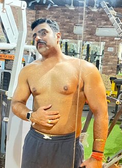 Vaibhav Chugh - Male escort in New Delhi Photo 3 of 6