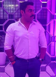 Vaibhav Chugh - Male escort in New Delhi Photo 5 of 6