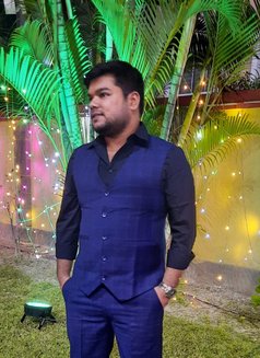 Vaibhav | Well-Groomed escort - Acompañantes masculino in Kolkata Photo 5 of 5