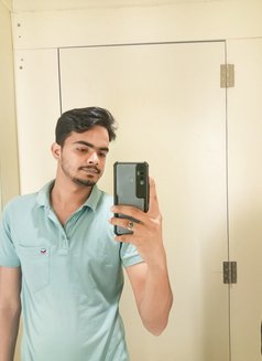 Vaibhav Singh - Acompañantes masculino in Kolkata Photo 2 of 2