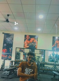 Vaibhav Sontakke - Male escort in Aurangabad Photo 4 of 5