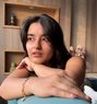 Vaibhavi - puta in Surat Photo 1 of 4