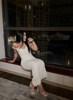 Vaiolett - escort in Dubai Photo 3 of 8