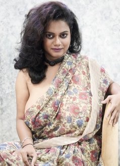 Vaishali Bomanna - escort in Bangalore Photo 1 of 4