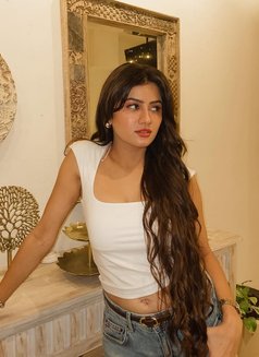 Vaishali - escort in Mumbai Photo 1 of 5