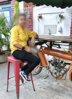 Vaishu - puta in Hyderabad Photo 3 of 4