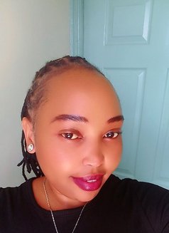 Val - masseuse in Nairobi Photo 1 of 1