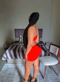 Valary - puta in Cairo Photo 2 of 4