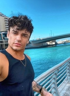 Valentin Uk - Male escort in London Photo 3 of 8