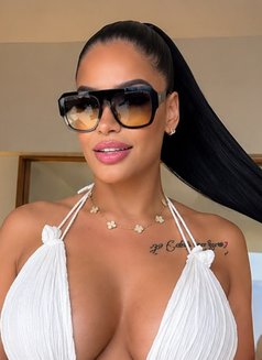 Valentina in the city 🏙️ - puta in Maldives Photo 2 of 11