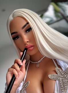 Valentina - escort in Dubai Photo 7 of 27