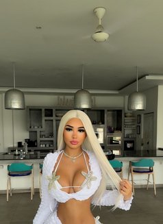 Valentina - escort in Dubai Photo 8 of 27