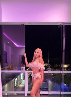 Valentina - escort in Dubai Photo 13 of 27