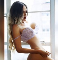 Valentina - escort in Paris Photo 14 of 14