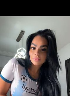 Valentina - escort in Singapore Photo 14 of 21