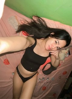 Valentina - Transsexual escort in Manila Photo 2 of 10