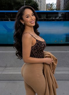 Valentina Saint-Claire(Elite Courtesan ) - Acompañantes transexual in Kuala Lumpur Photo 1 of 24