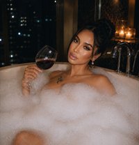 Valentina Saint-Claire(Elite Courtesan ) - Transsexual escort in Kuala Lumpur Photo 2 of 30