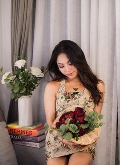 Valentine - escort in Bangkok Photo 5 of 6