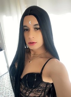 Valentinna - Transsexual escort in Malta Photo 1 of 9
