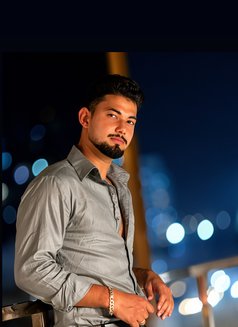 Valentino_diaz - Male escort in Noida Photo 3 of 10