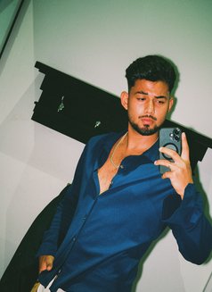 Valentino_diaz - Male escort in Noida Photo 8 of 10