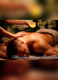 Valeria - masseuse in Toulon Photo 7 of 7