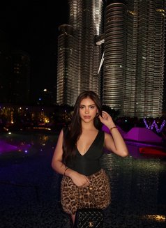 Valerie Beer - Transsexual escort in Bali Photo 20 of 21
