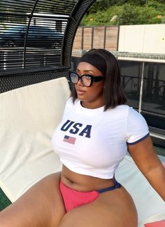 Valerie - Masajista in Cotonou Photo 3 of 4