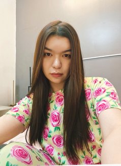 Valerie - Transsexual escort in Riyadh Photo 3 of 4