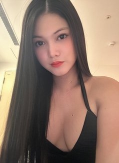 Babygirl valerie just arrived - escort in Singapore Photo 6 of 21