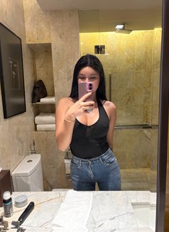 WET PUSSY VALERIE - escort in Bangkok Photo 13 of 15