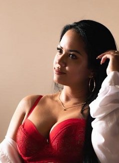 Valery - escort in Dubai Photo 5 of 5