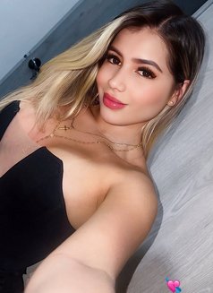 Valery - escort in Muscat Photo 5 of 12