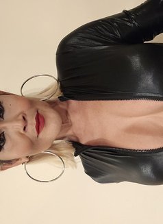 Valery - Transsexual dominatrix in Oslo Photo 5 of 5