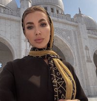Valery Moon - puta in Riyadh
