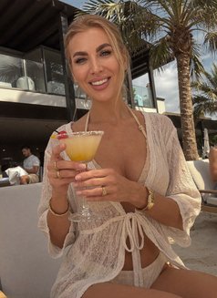 Valery - escort in Riyadh Photo 8 of 8