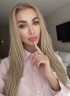 Valery - puta in Riyadh Photo 10 of 10